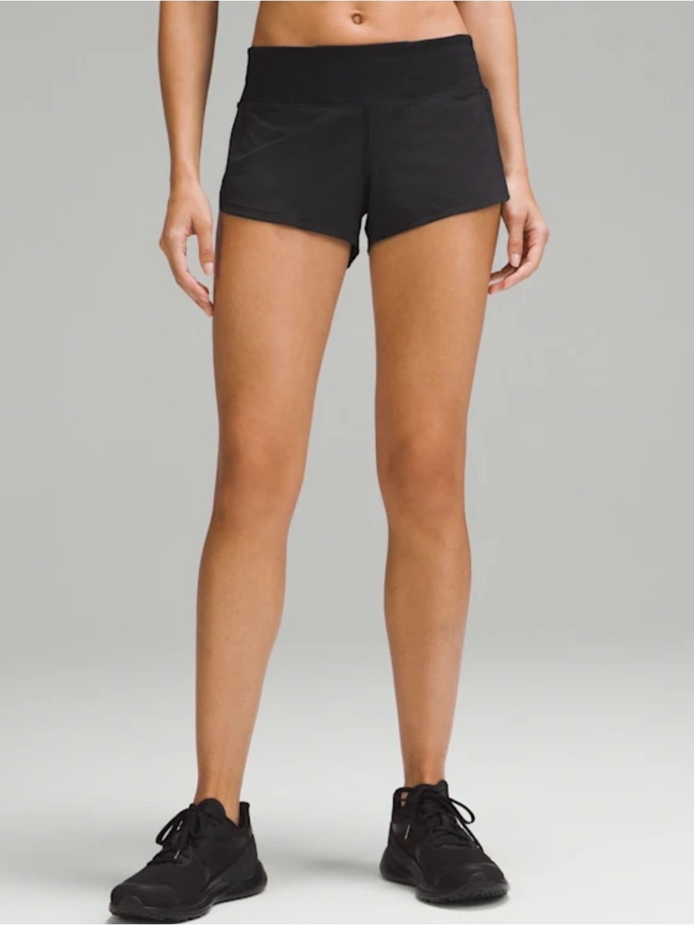 LULULEMON LOWRISE 2.5” SPEEDUP BLACK SHORTS